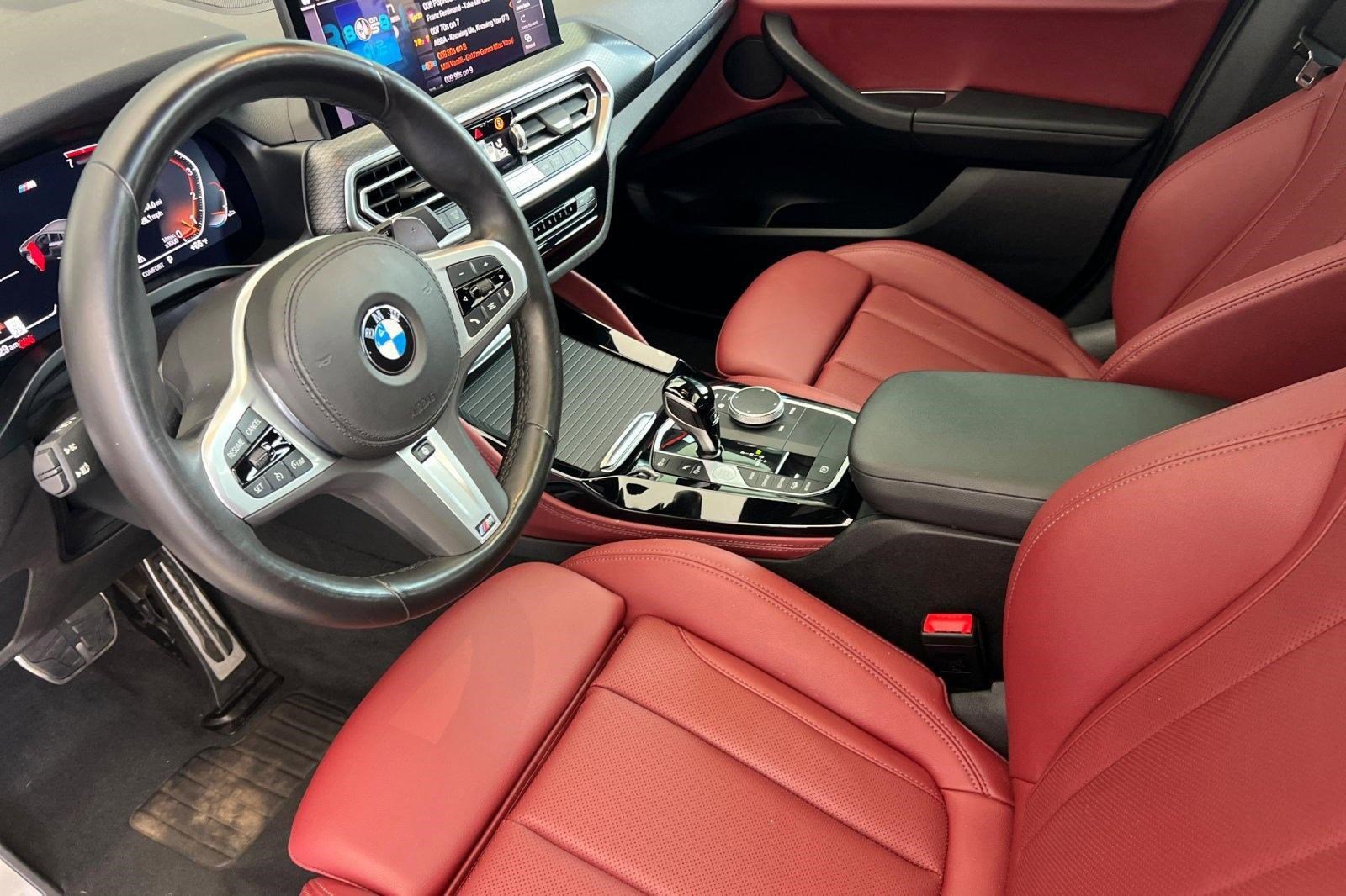 Certified 2023 BMW X4 xDrive30i w/ M Sport Package AWD/4WD image 5