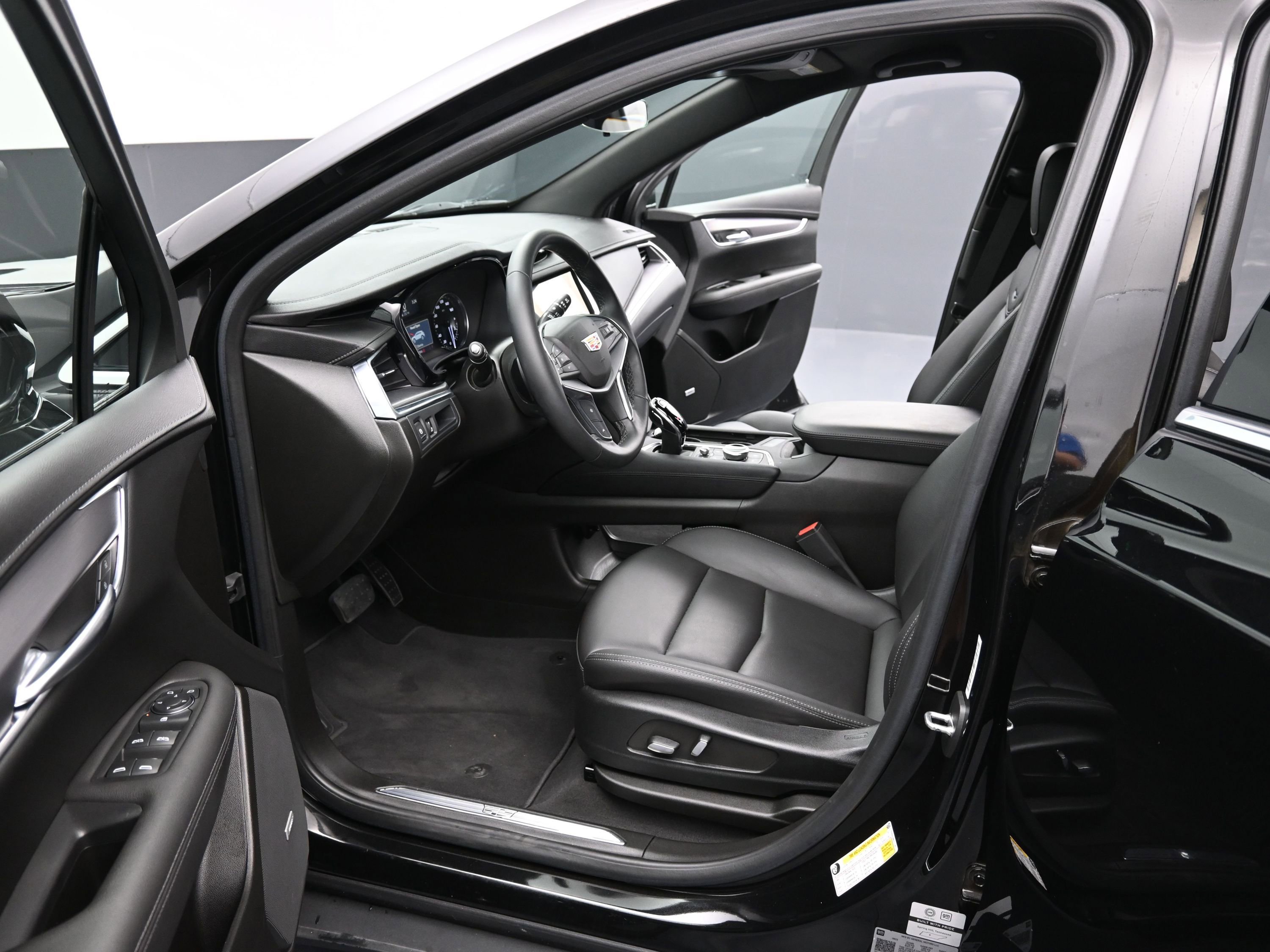 Used 2024 Cadillac XT5 Luxury w/ LPO, Floor Liner Package image 13