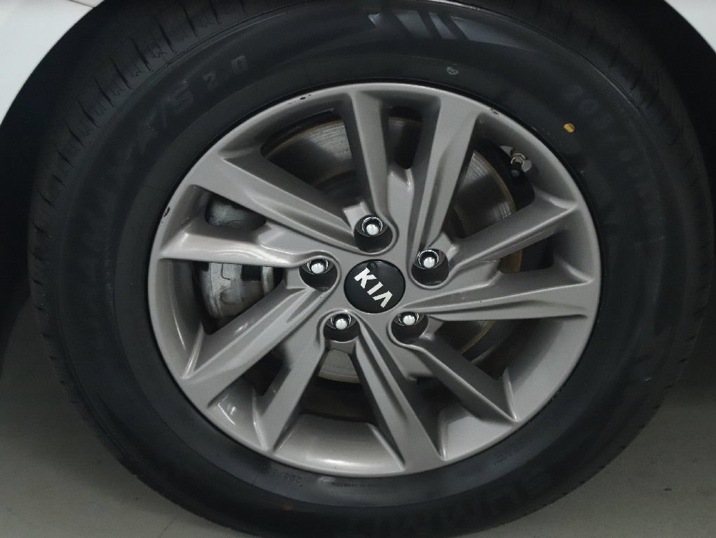 Used 2020 Kia Optima LX FWD image 37