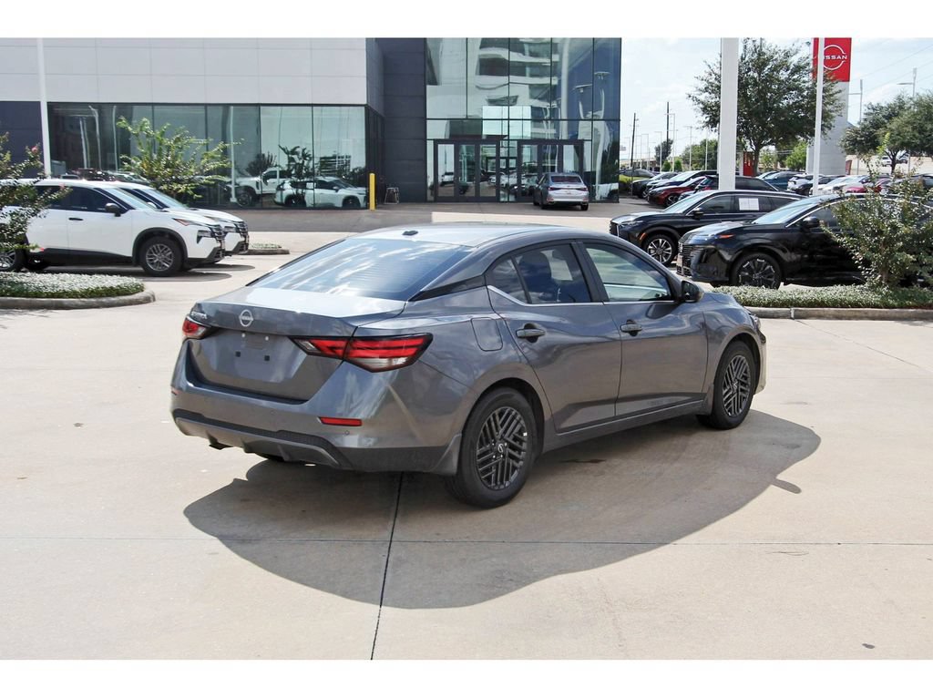 Used 2025 Nissan Sentra SV FWD image 6