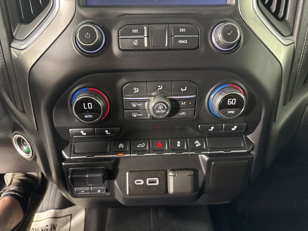Used 2020 Chevrolet Silverado 1500 RST w/ True North Edition AWD/4WD image 18