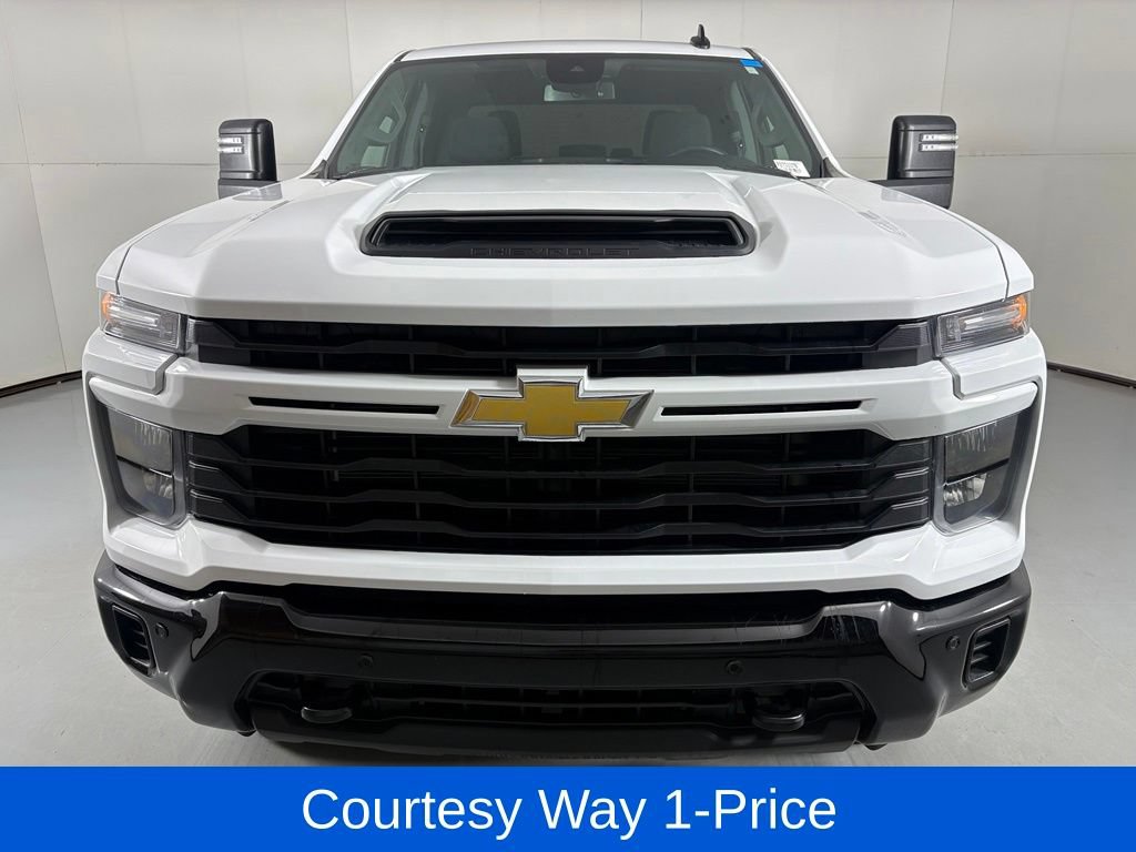 Certified 2025 Chevrolet Silverado 2500 Custom w/ Custom Value Package AWD/4WD image 4