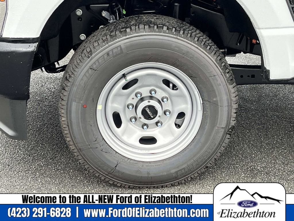 New 2026 Ford F250 4x4 Regular Cab Super Duty image 12