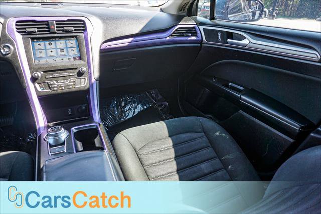 Used 2018 Ford Fusion SE w/ Fusion SE Technology Package image 24