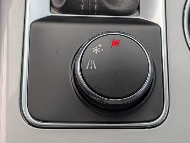 Used 2020 Chevrolet Blazer LT FWD image 16