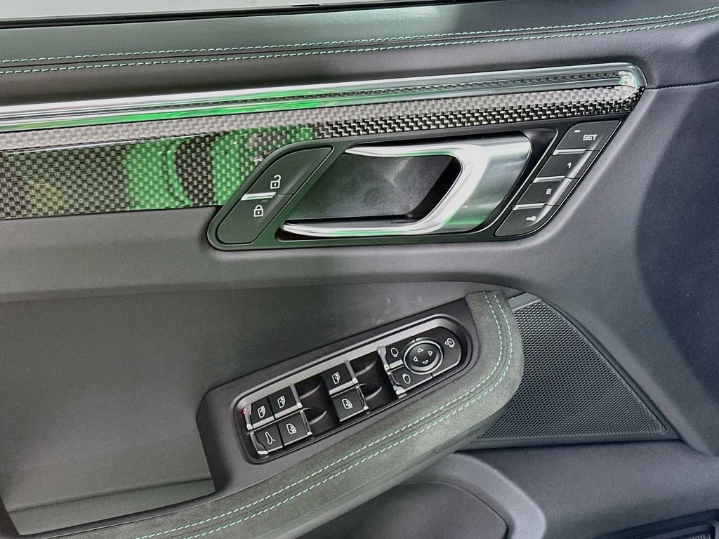 New 2026 Porsche Macan GTS AWD/4WD image 20