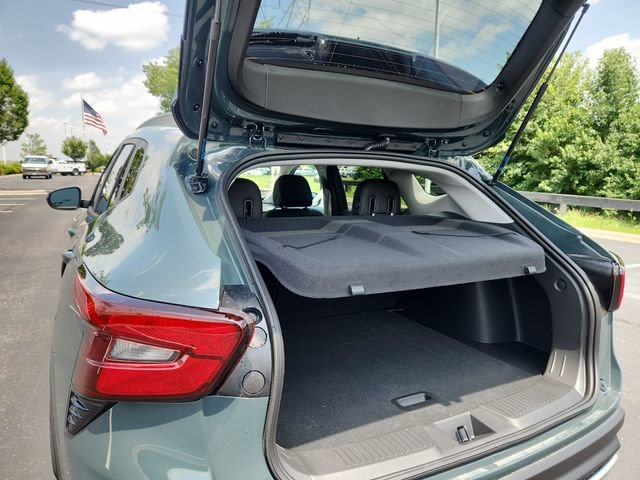 New 2026 Chevrolet Trax LT w/ LT Convenience Package FWD image 19