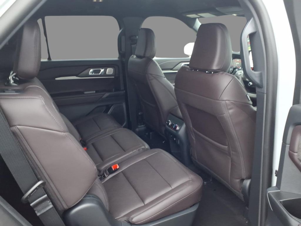 New 2026 Ford Explorer Platinum image 11