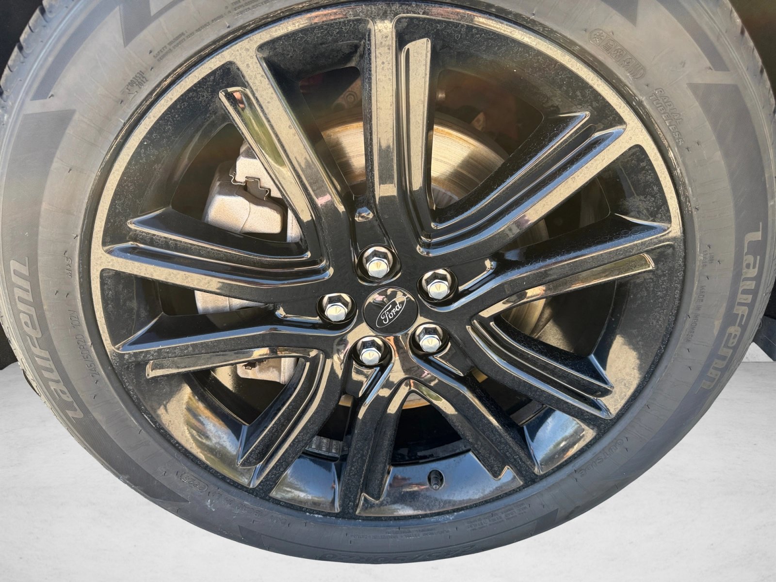 Used 2021 Ford Edge ST-Line w/ Class II Trailer Tow Package AWD/4WD image 9