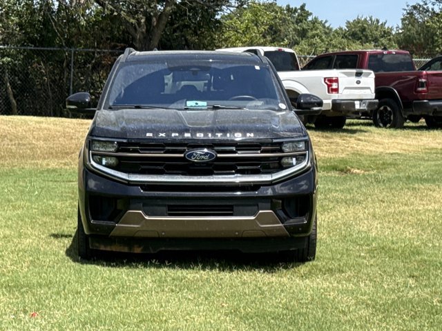 Used 2025 Ford Expedition King Ranch AWD/4WD image 2