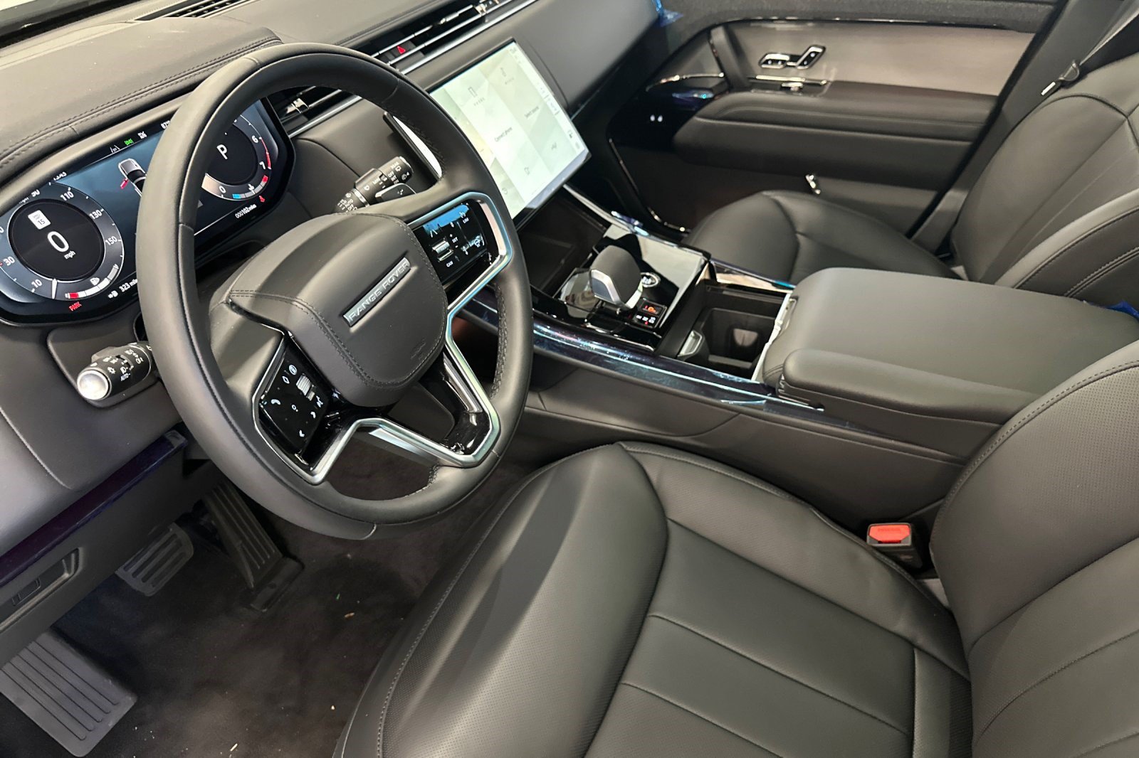 New 2026 Land Rover Range Rover Sport SE AWD/4WD image 4