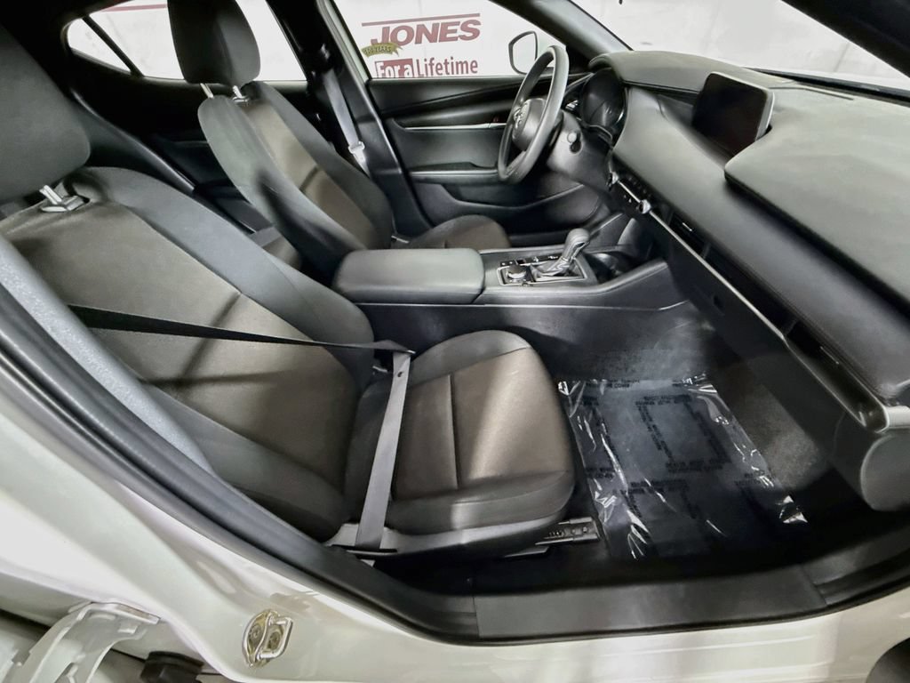Used 2022 MAZDA MAZDA3 s FWD image 29
