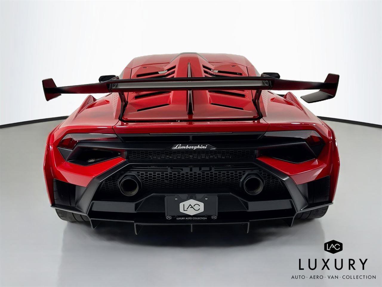 Used 2022 Lamborghini Huracan STO RWD image 7