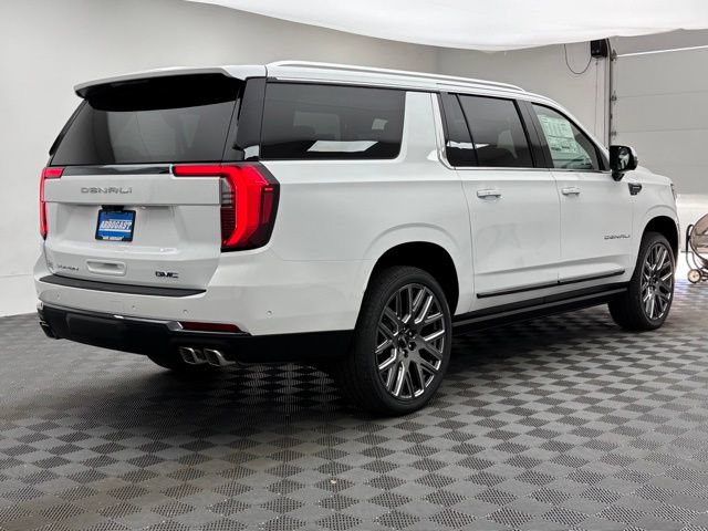 New 2026 GMC Yukon XL Denali Ultimate AWD/4WD image 11