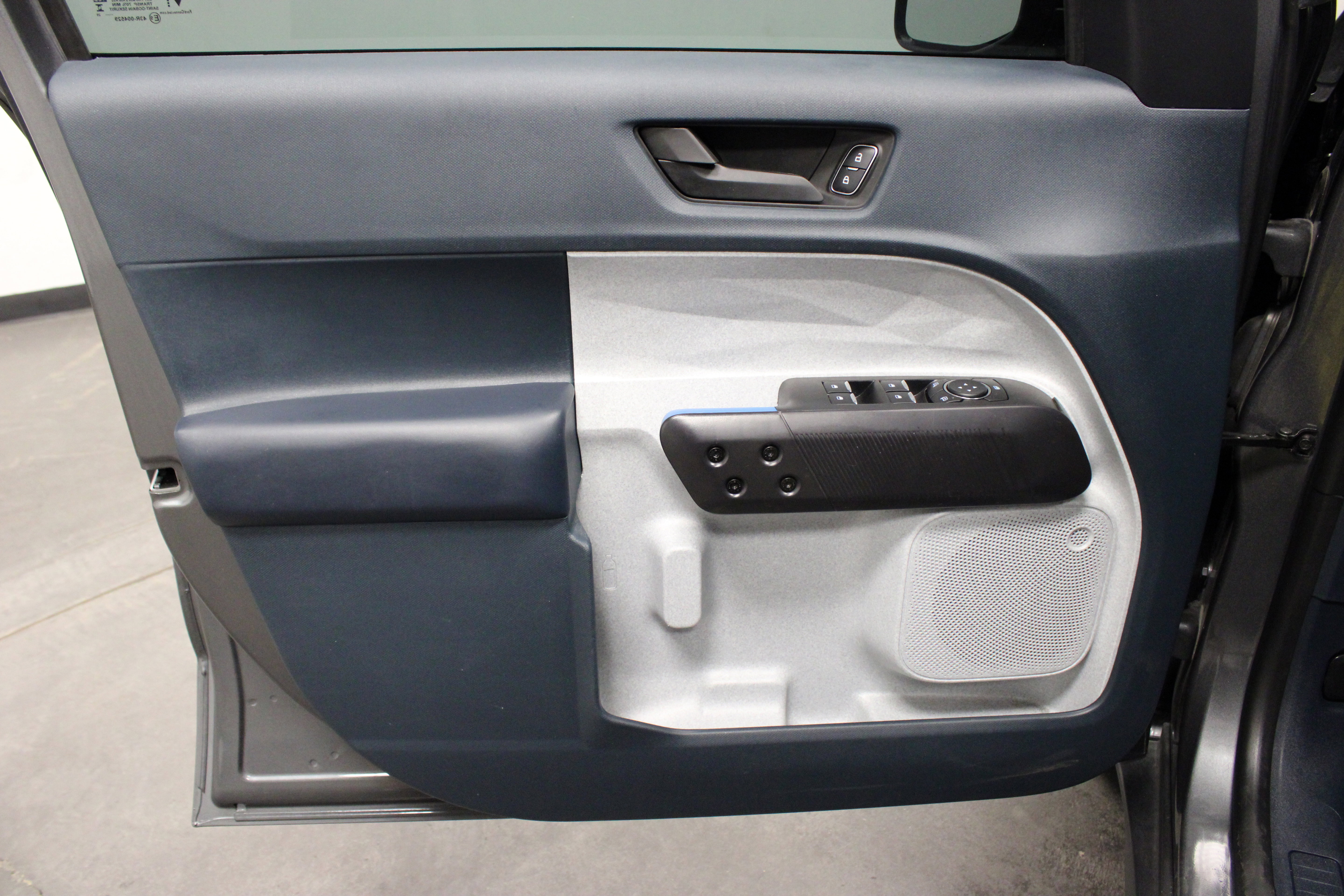 Used 2025 Ford Maverick XLT AWD/4WD image 18