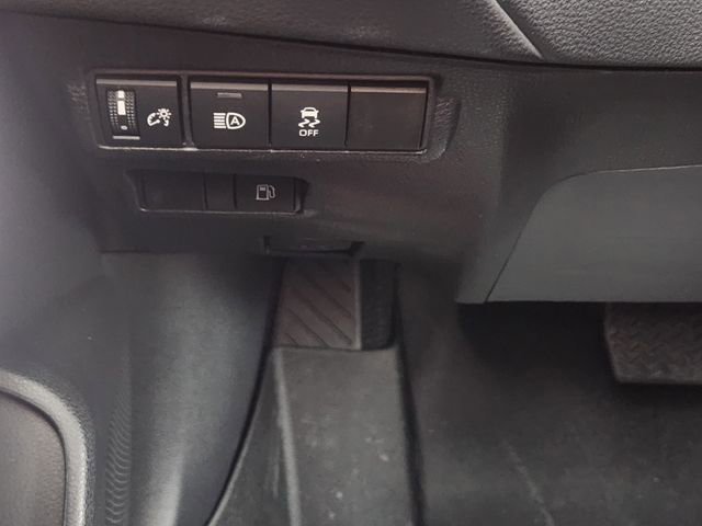 Used 2025 Toyota Corolla Cross AWD Hybrid image 23