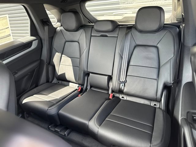 New 2026 Porsche Cayenne AWD/4WD image 33