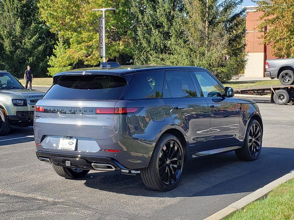 New 2025 Land Rover Range Rover Sport Dynamic SE image 5