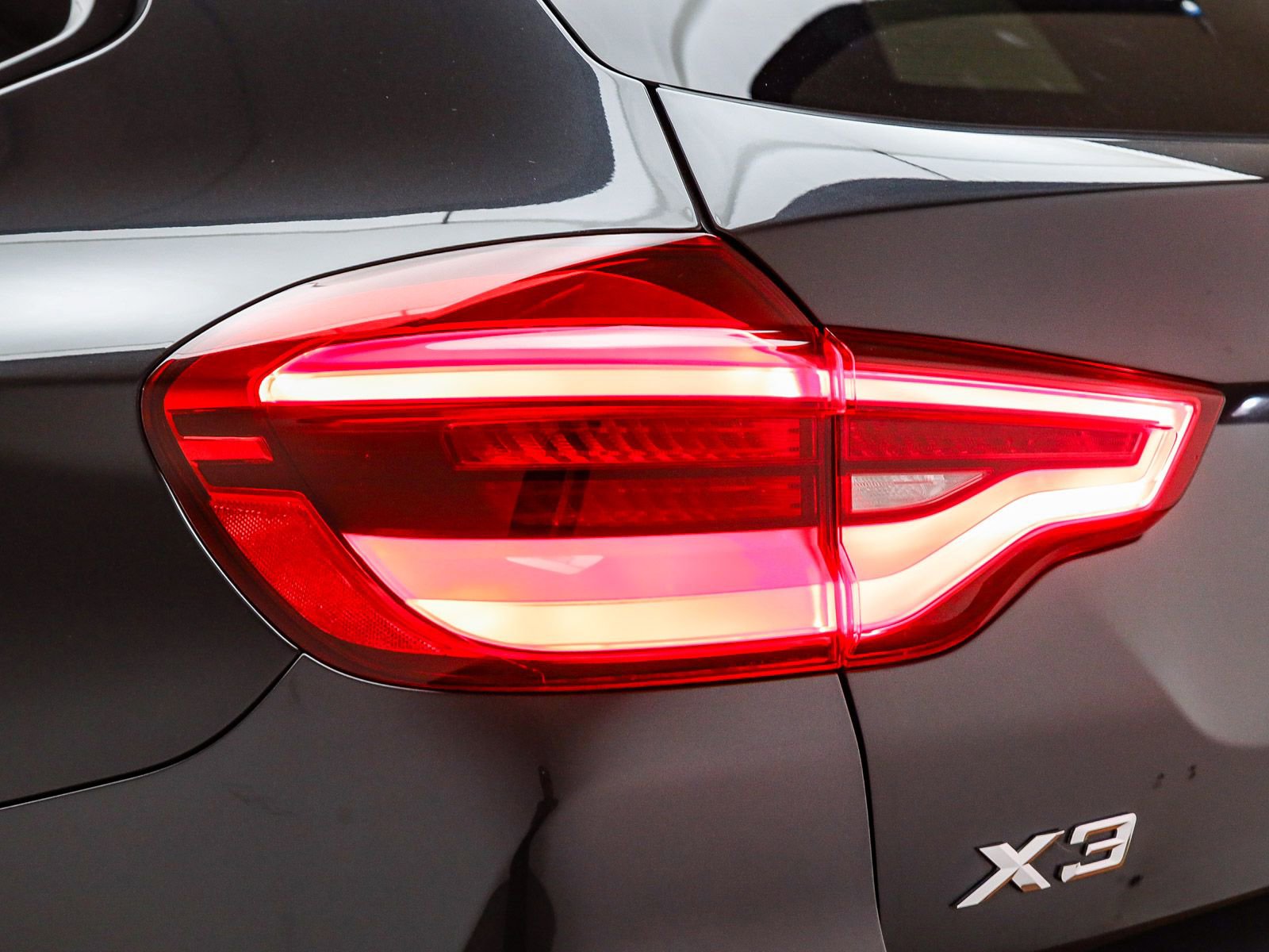 Used 2019 BMW X3 xDrive30i w/ M Sport Package 2 image 12