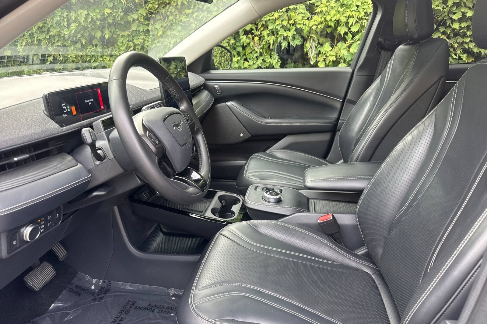 Used 2022 Ford Mustang Mach-E Premium RWD image 10