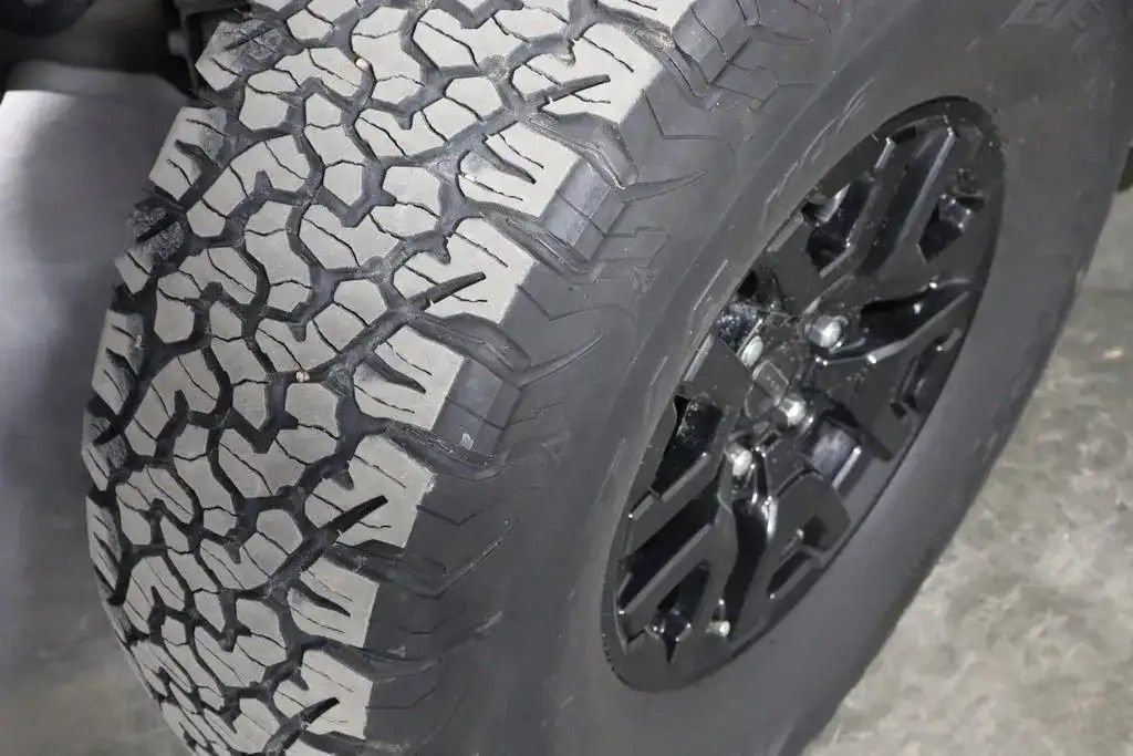 Used 2024 Ford Bronco Raptor w/ Interior Carbon Fiber Pack 6 AWD/4WD image 37
