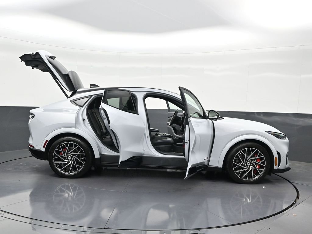 Used 2022 Ford Mustang Mach-E GT w/ GT Performance Edition AWD/4WD image 32