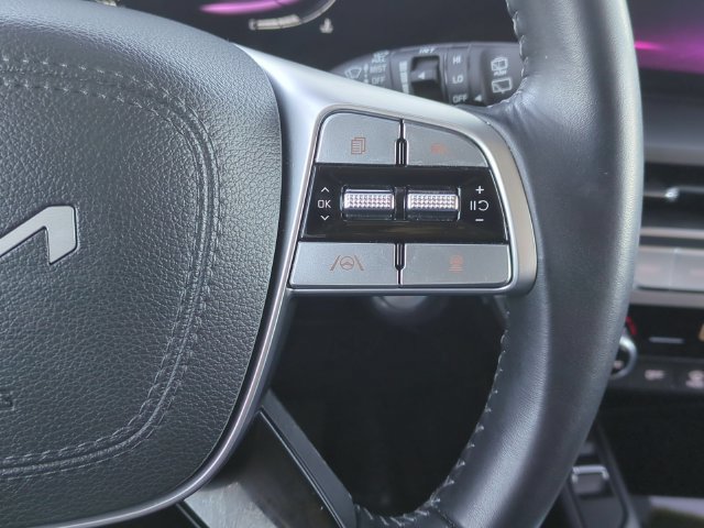 Used 2025 Kia Telluride S FWD image 13