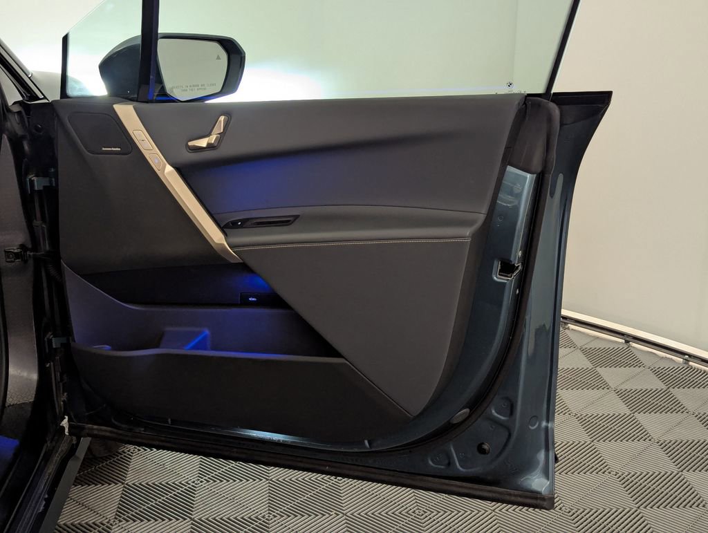 Used 2023 BMW iX xDrive50 w/ Convenience Package image 57