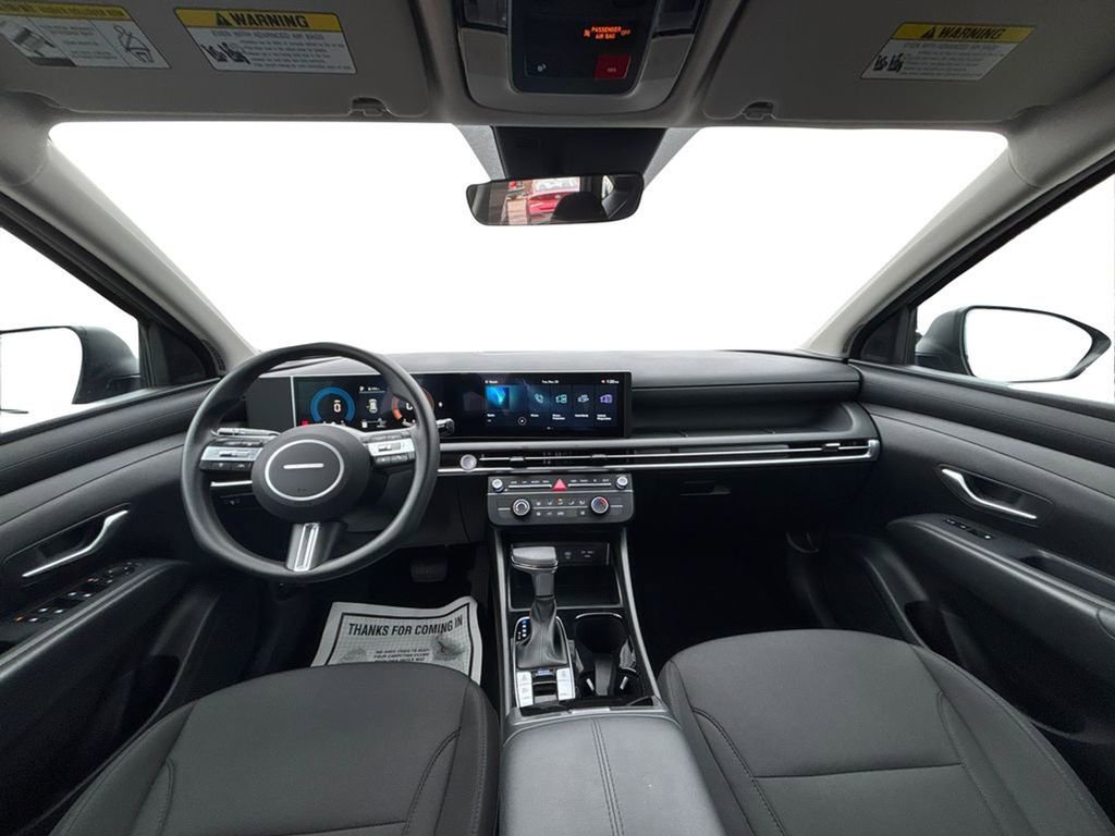 Used 2025 Hyundai Tucson SE image 17