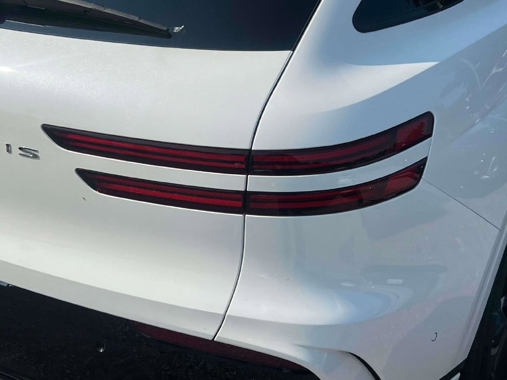 New 2027 Genesis GV70 3.5T Prestige AWD/4WD image 8