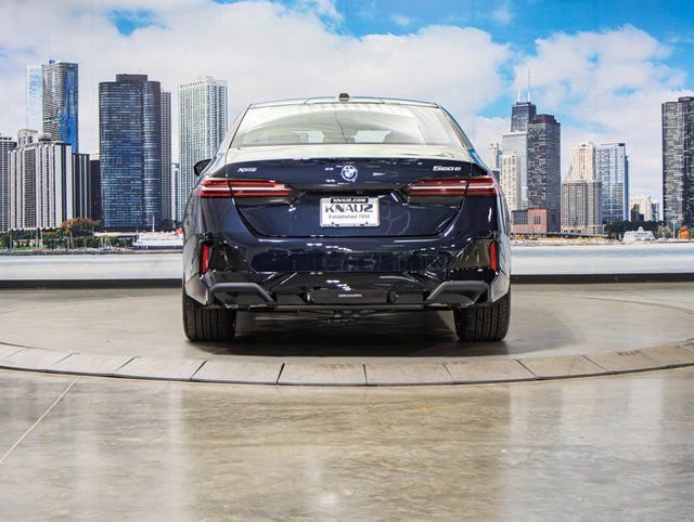 Used 2026 BMW 550e xDrive w/ Premium Package image 11