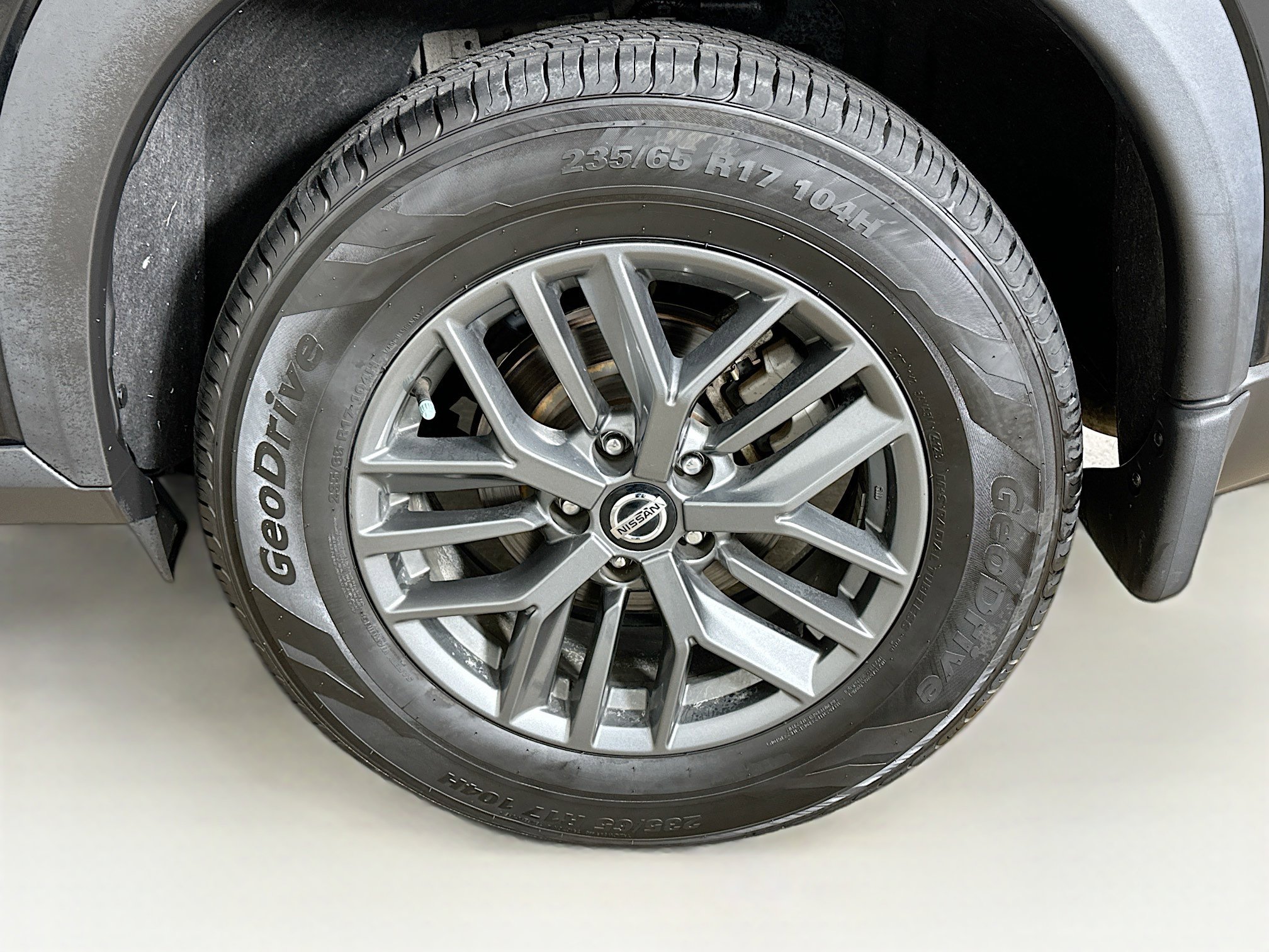 Used 2021 Nissan Rogue S FWD image 11