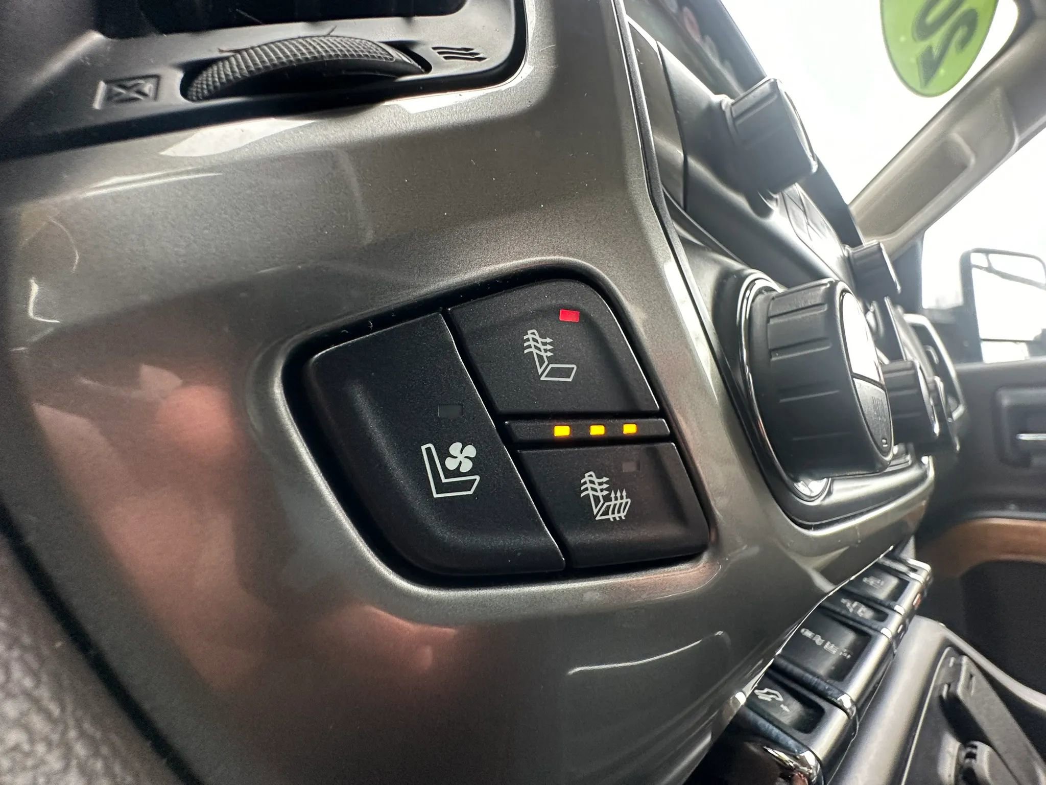 Used 2019 Chevrolet Silverado 2500 LTZ w/ Duramax Plus Package image 22