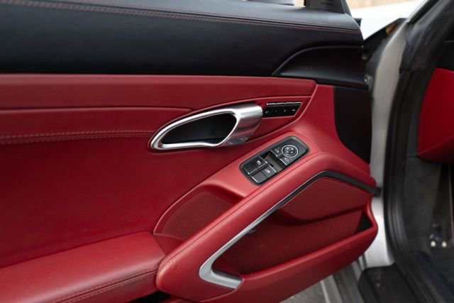 Used 2020 Porsche 718 Boxster S image 32