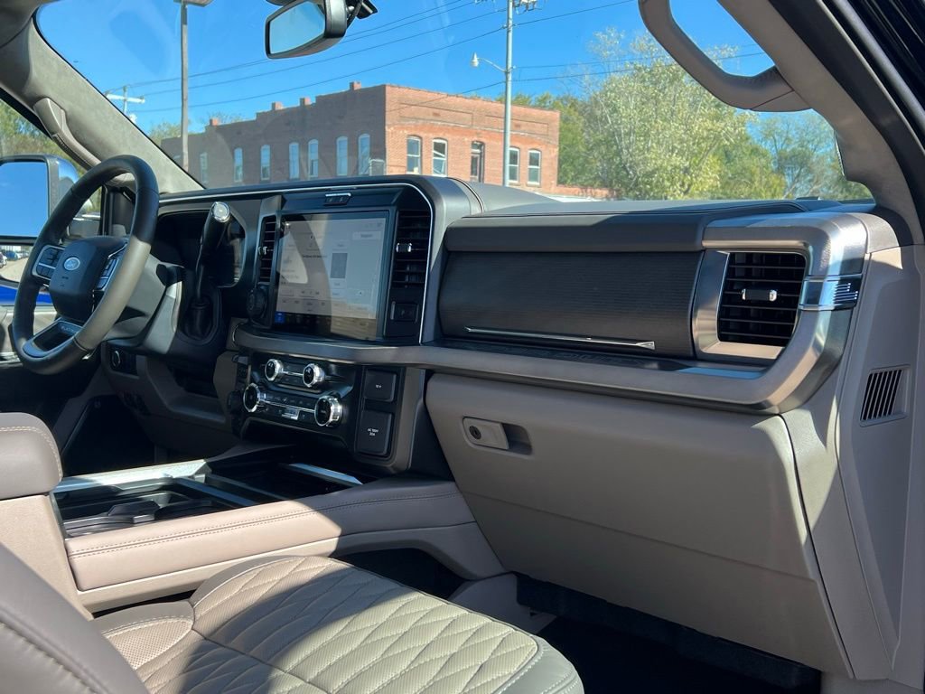 New 2026 Ford F250 Platinum w/ Platinum Plus Package image 23