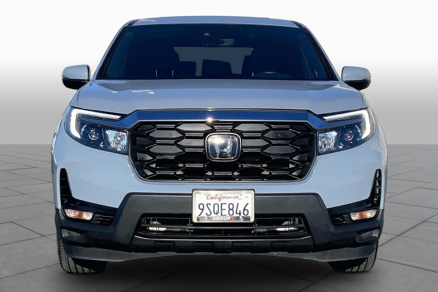 Used 2025 Honda Passport EX-L image 3