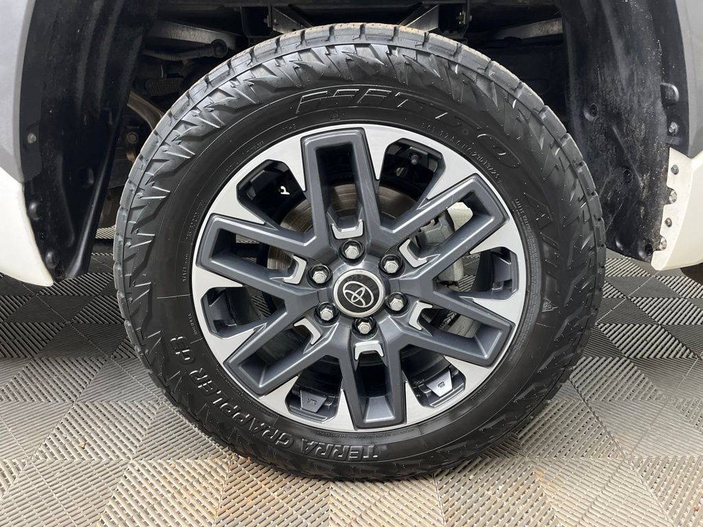 Used 2024 Toyota Tundra Limited AWD/4WD image 29