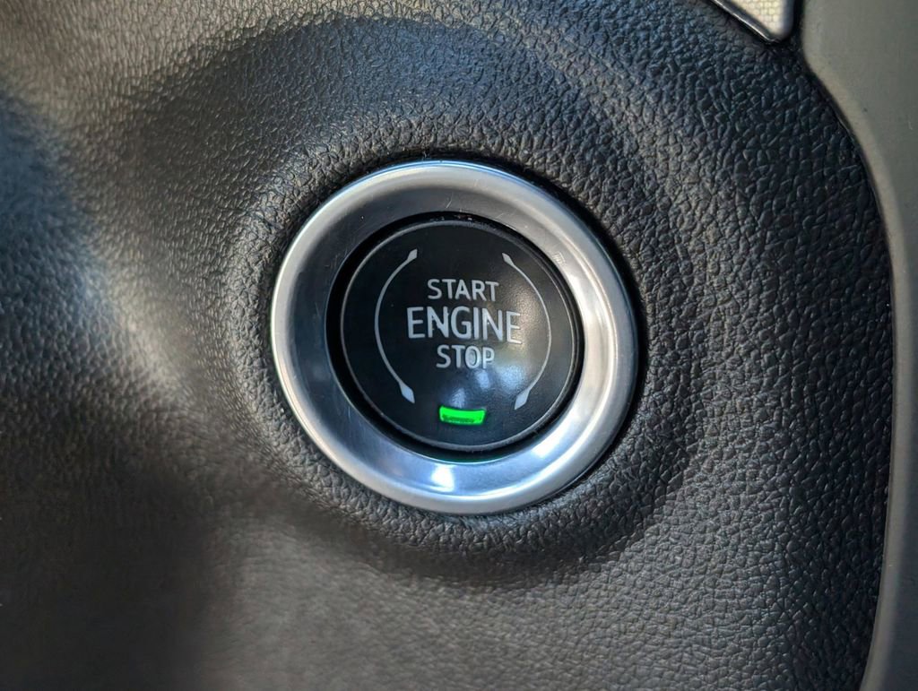 Used 2020 GMC Sierra 1500 SLT image 26