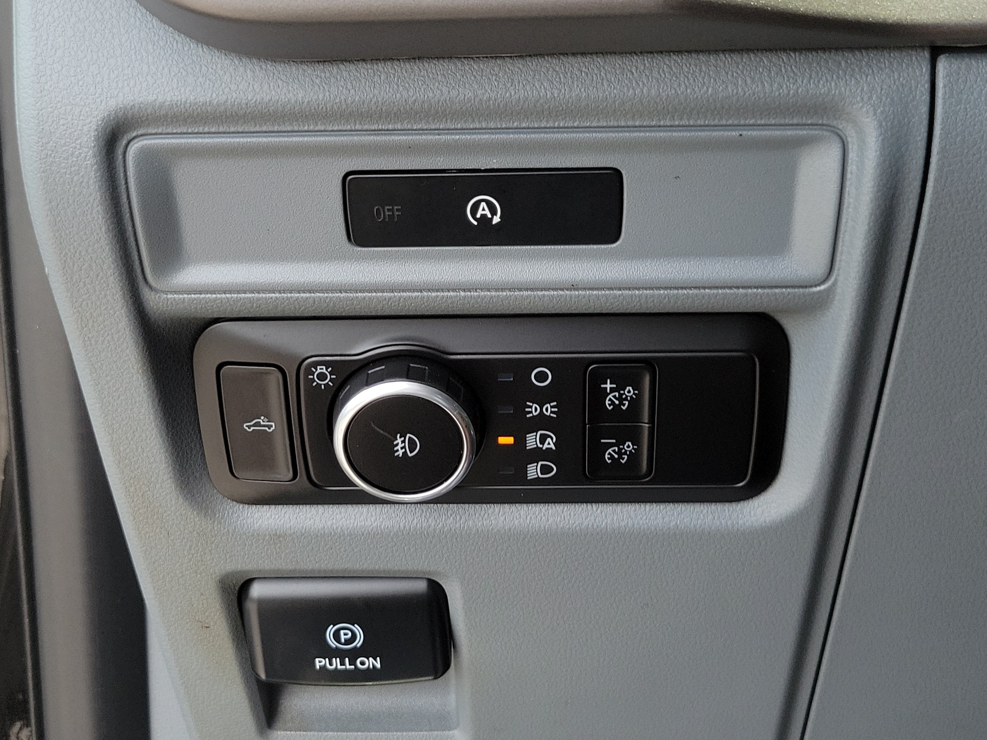 Used 2025 Ford F150 XLT w/ Equipment Group 301A Standard RWD image 14