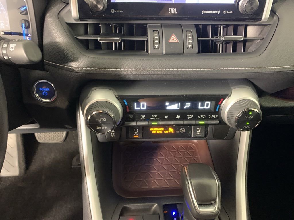 Used 2020 Toyota RAV4 Limited image 25