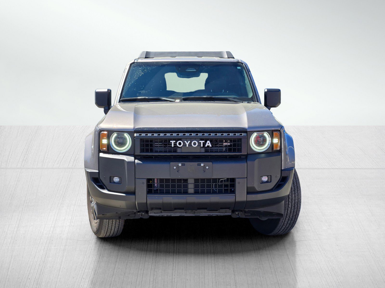 Used 2025 Toyota Land Cruiser image 2