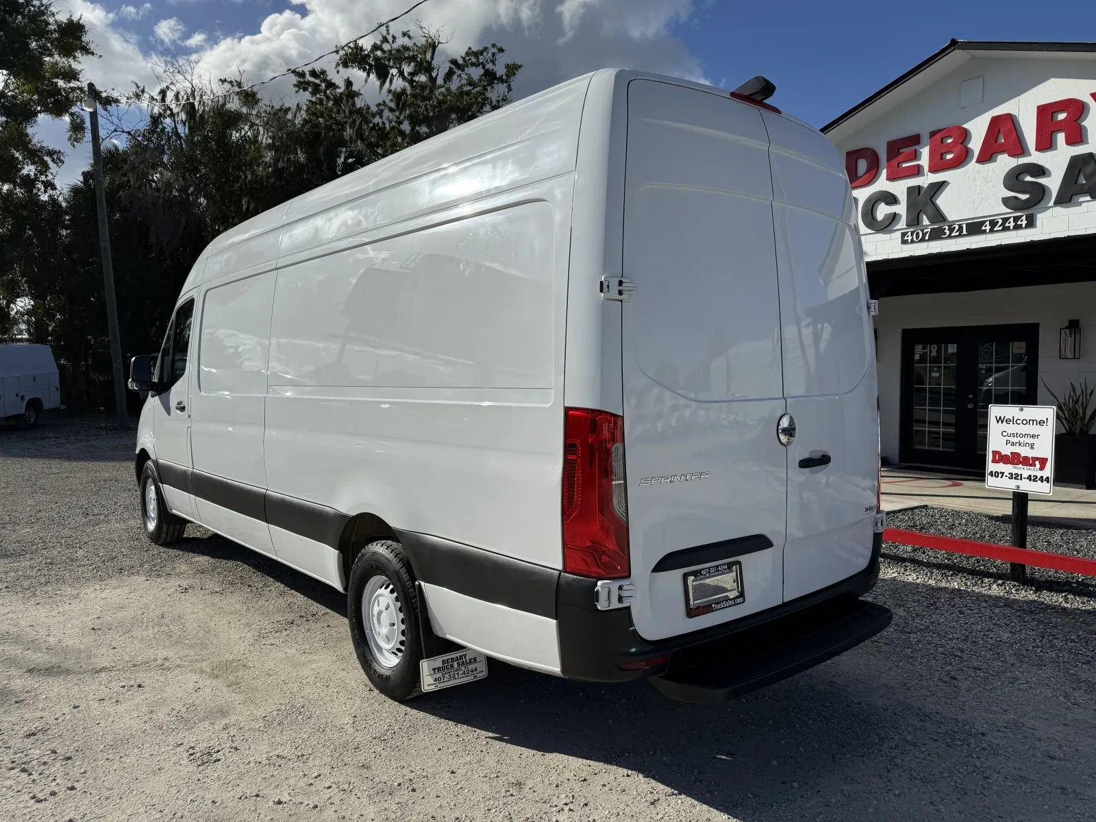 Used 2019 Freightliner Sprinter 170 image 5