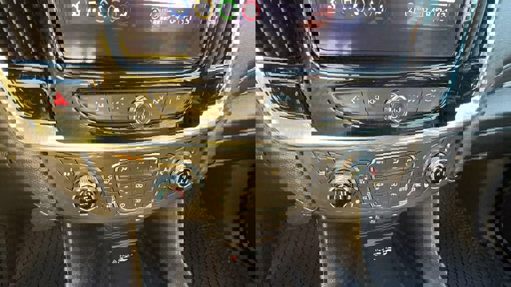 Certified 2023 Chevrolet Traverse Premier w/ Redline Edition image 32