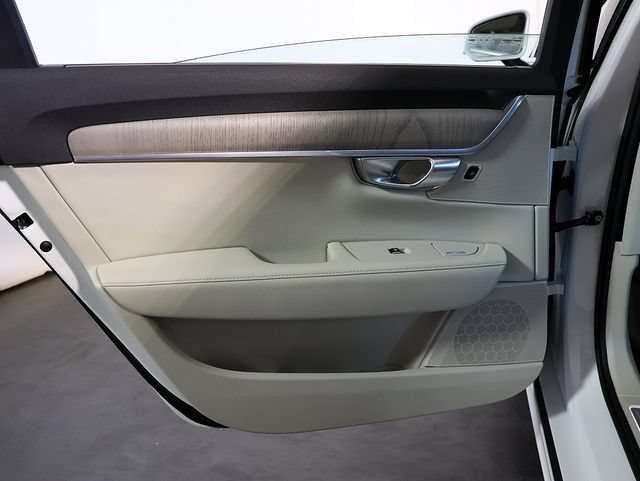 Used 2023 Volvo S90 B6 Plus AWD/4WD image 30