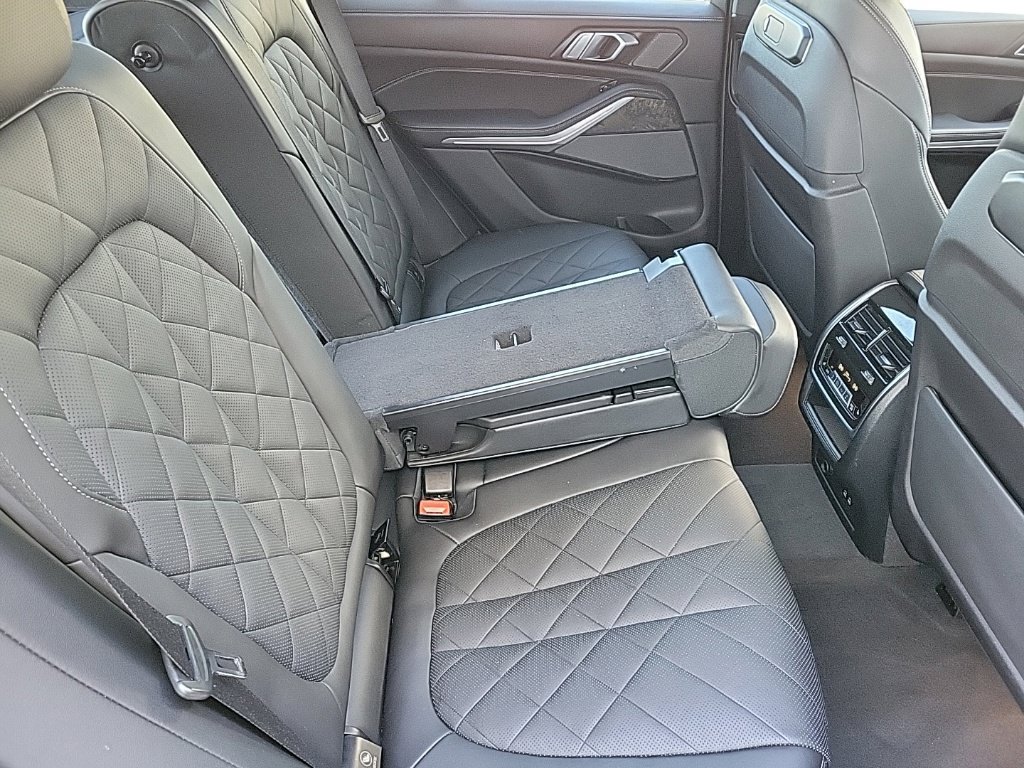 Used 2024 BMW X5 xDrive40i w/ Premium Package AWD/4WD image 15