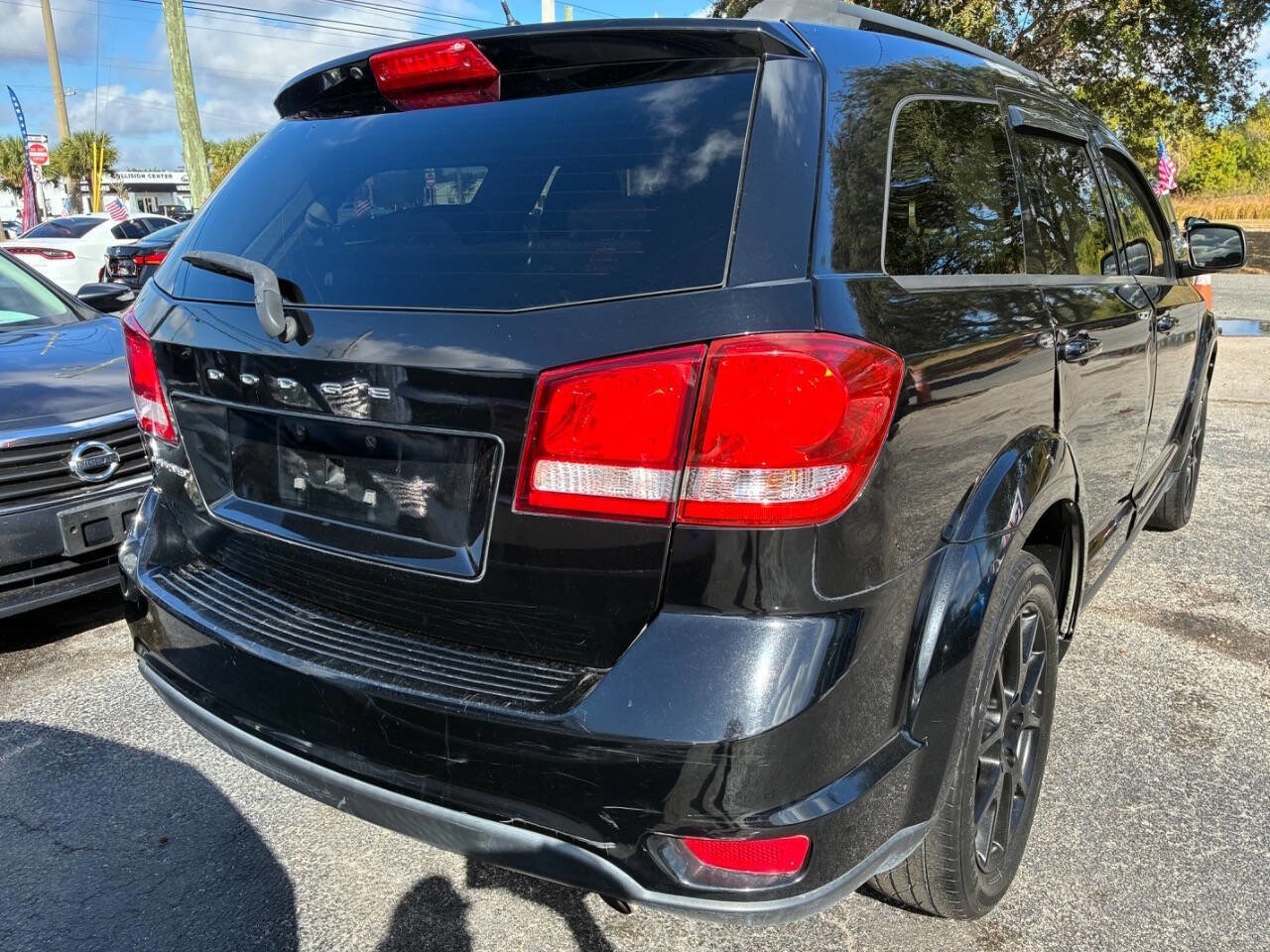 Used 2017 Dodge Journey SXT w/ Blacktop Package image 3