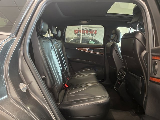 Used 2019 Lincoln Nautilus Reserve image 27