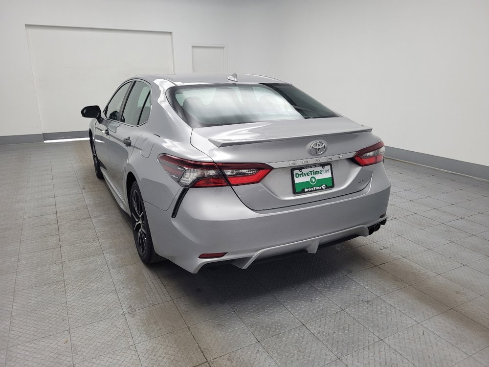 Used 2022 Toyota Camry SE FWD image 6
