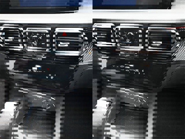 New 2026 Nissan Sentra SR image 17