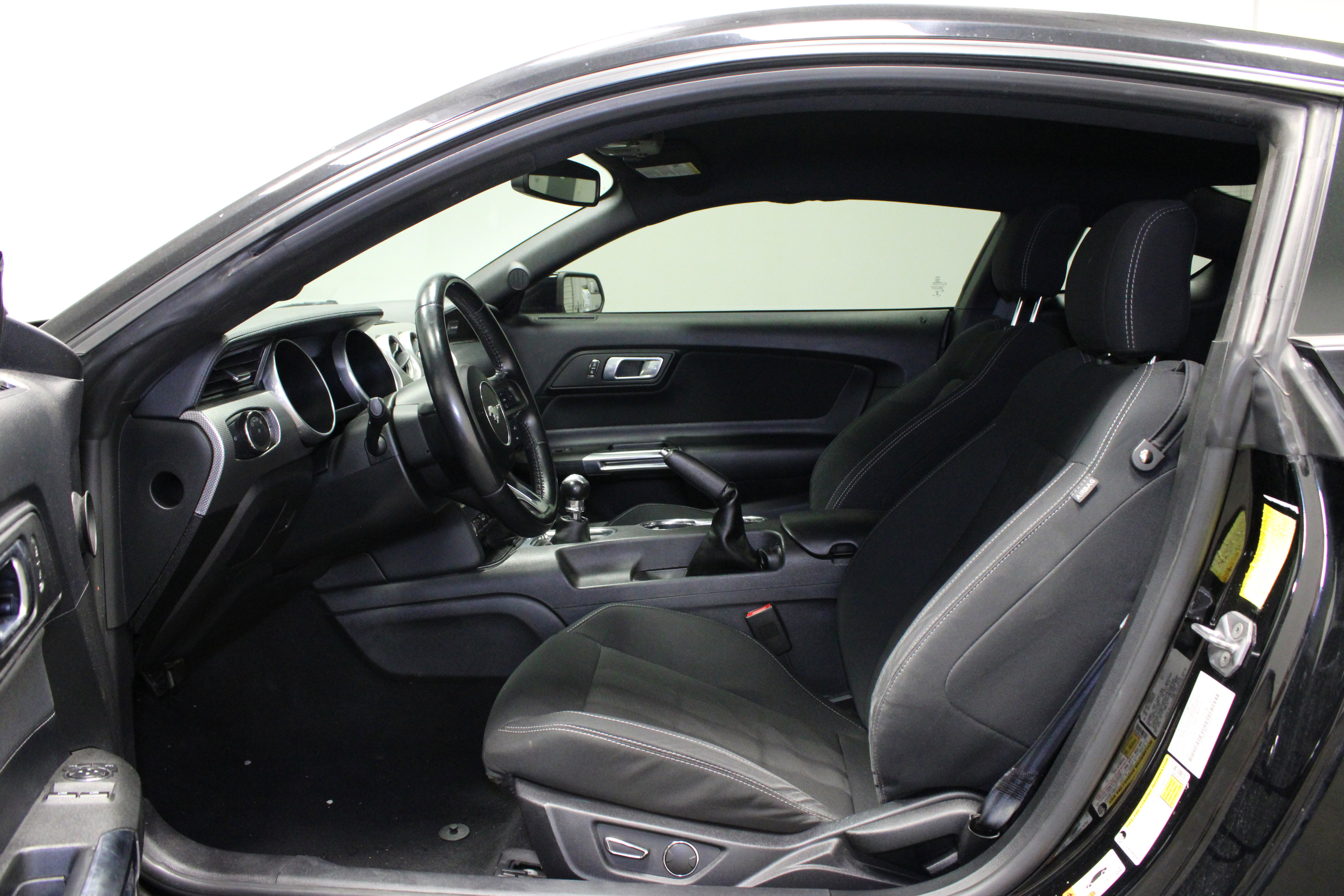 Used 2019 Ford Mustang GT RWD image 15